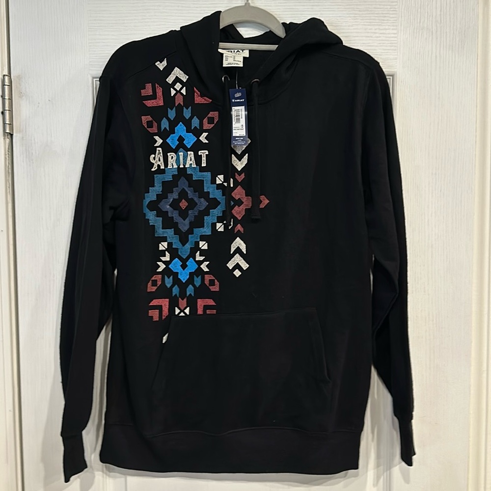 Women’s’ Ariat Real Geo Hoodie. Black in color. New with Tags. Size Medium.